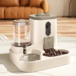 Distributeur automatique de nourriture pour chats avec fontaine à eau intégrée et design anti-déversement pour chats et
